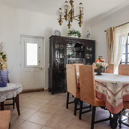 Mario - Swimming Pool - Wifi - By Bedzy