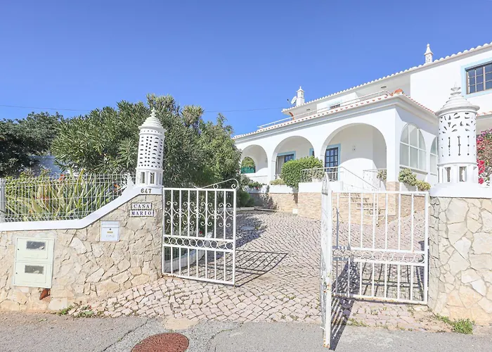 Mario - Swimming Pool - Wifi - By Bedzy Willa