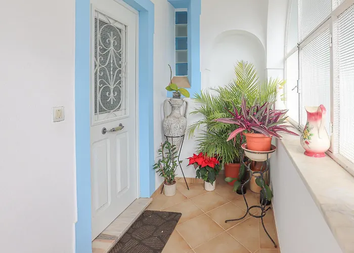 Mario - Swimming Pool - Wifi - By Bedzy