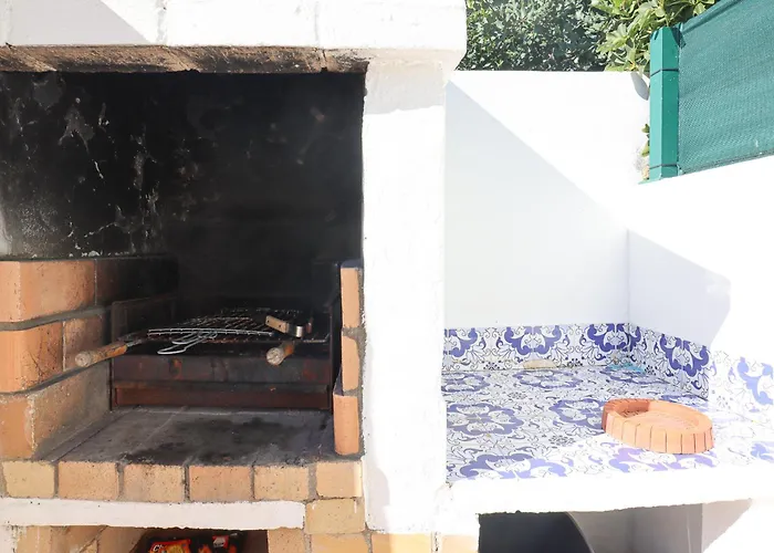 Mario - Swimming Pool - Wifi - By Bedzy Willa